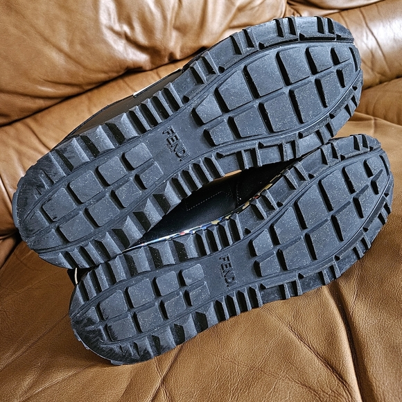 Men's Fendi Black White Leather Timeless Sneakers Size 9 US or 7 UK - Picture 14 of 16